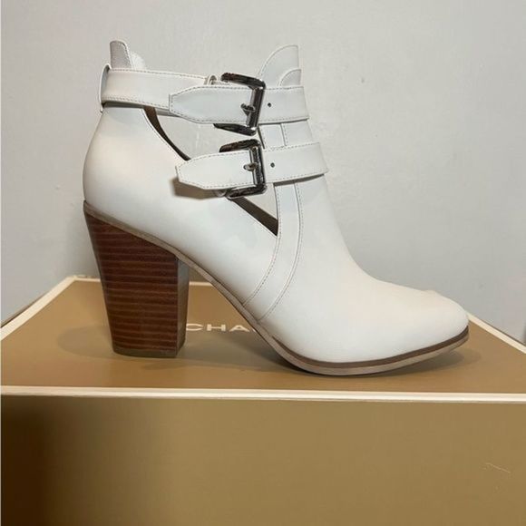 NEW WITH BOX & Gift Box- Michael Kors Walden Bootie Optic White 9 - Picture 4 of 6